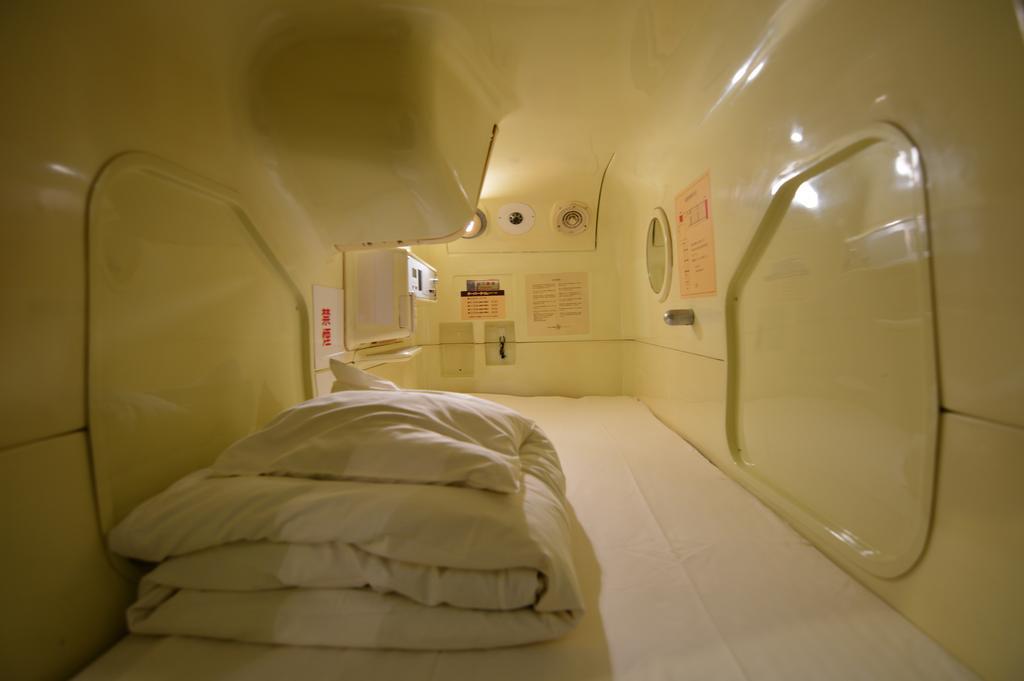 Capsule Inn Osaka Exterior photo